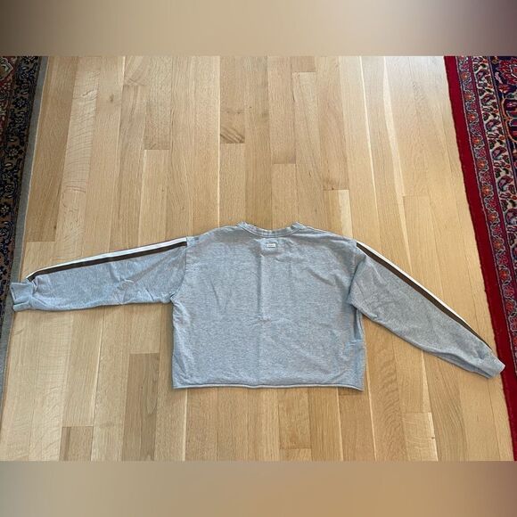 Gray cropped sweater from RVCA - Picture 3 of 7